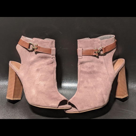 BAMBOO Shoes - BAMBOO STASH OPEN TOE ANKLE BOOTIE